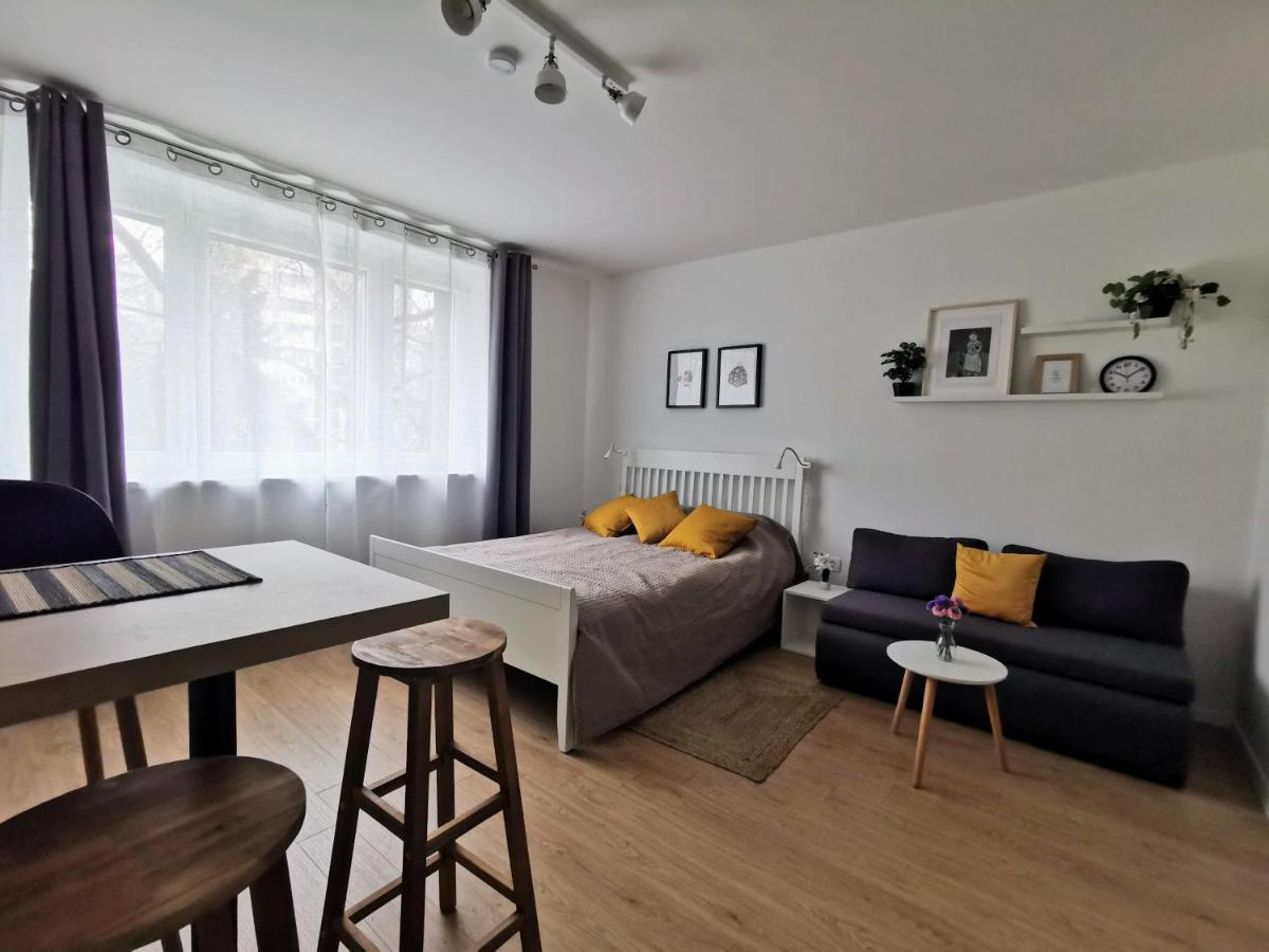Studio Apartman Mirta I Вараждин Экстерьер фото