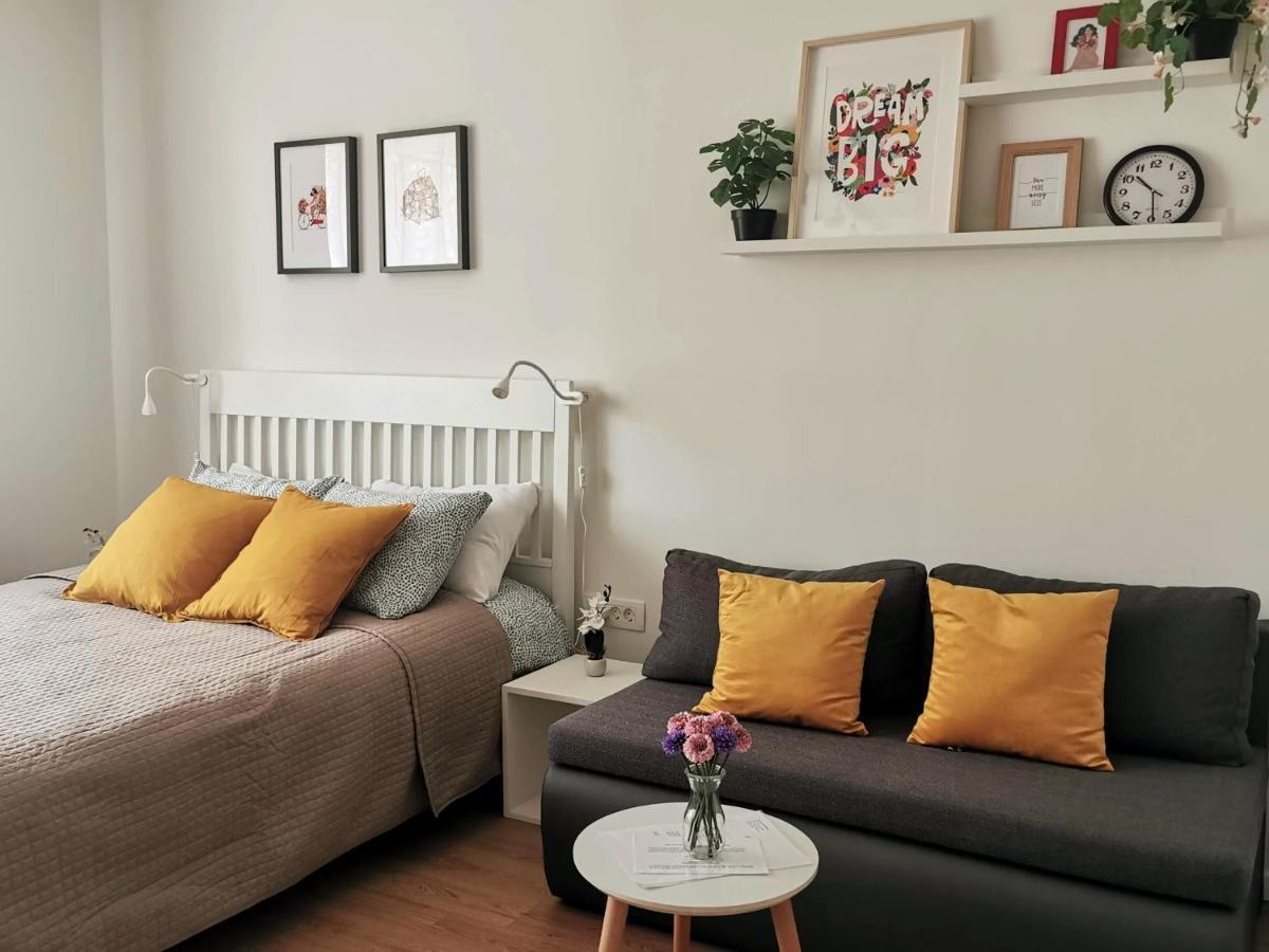 Studio Apartman Mirta I Вараждин Экстерьер фото